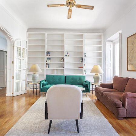 Apartamento Paseo Del Prado II En Madrid Bagian luar foto
