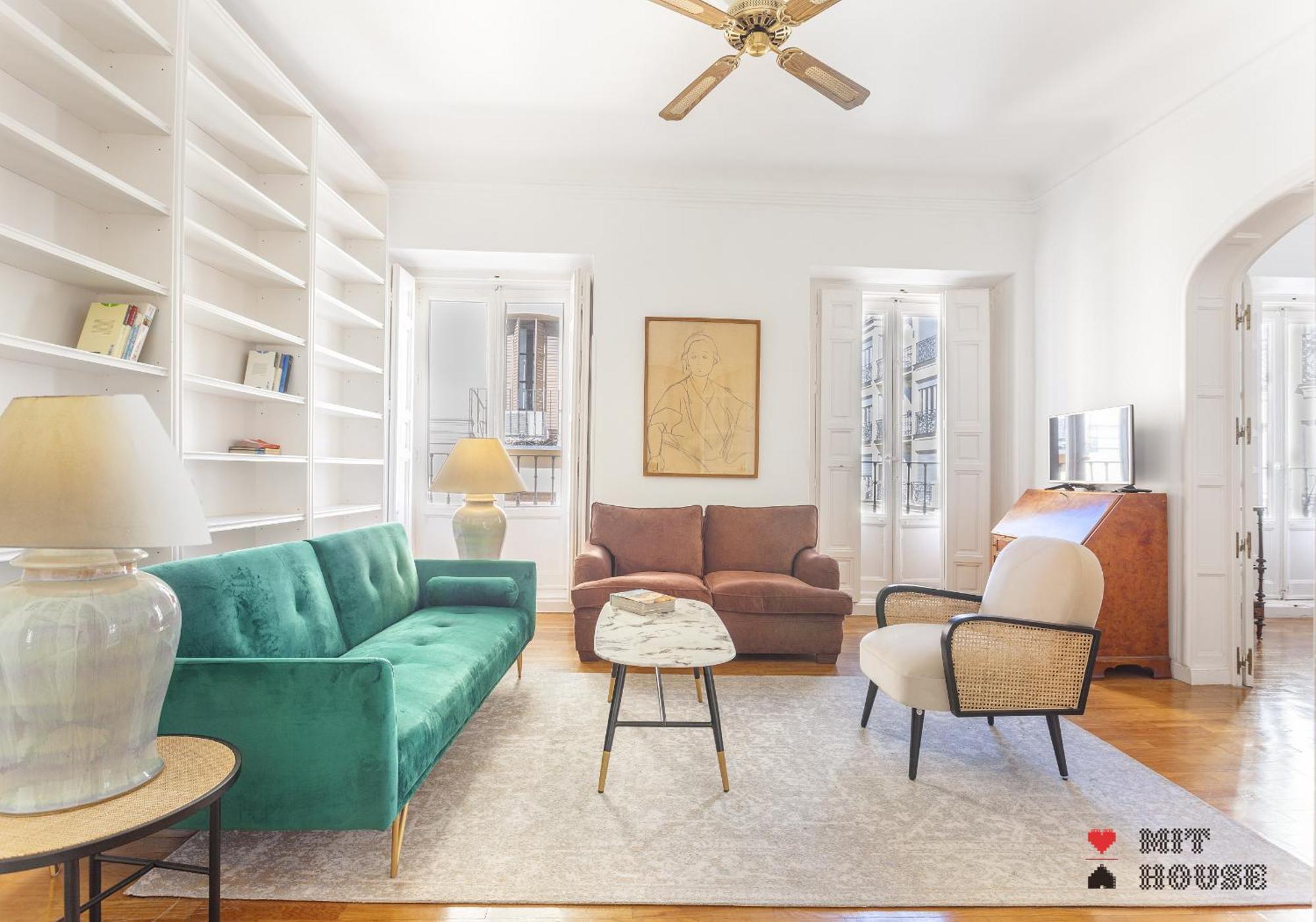 Apartamento Paseo Del Prado II En Madrid Bagian luar foto